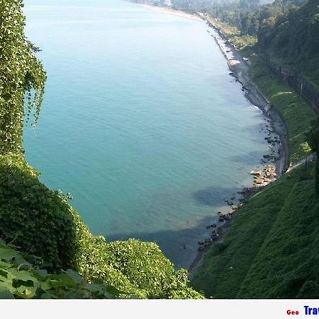 Apart Hotel Black Sea Towers Batumi Bagian luar foto