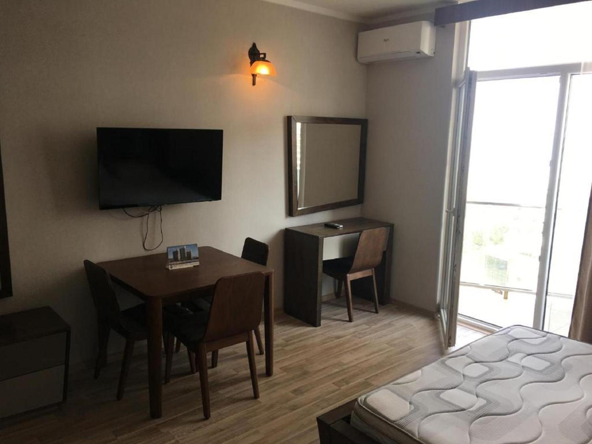 Apart Hotel Black Sea Towers Batumi Bagian luar foto
